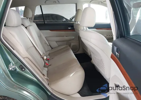 2013 Subaru Outback 2.5I Limited z USA, uszkodzony, nr VIN 4S4BRBKC4D3274075